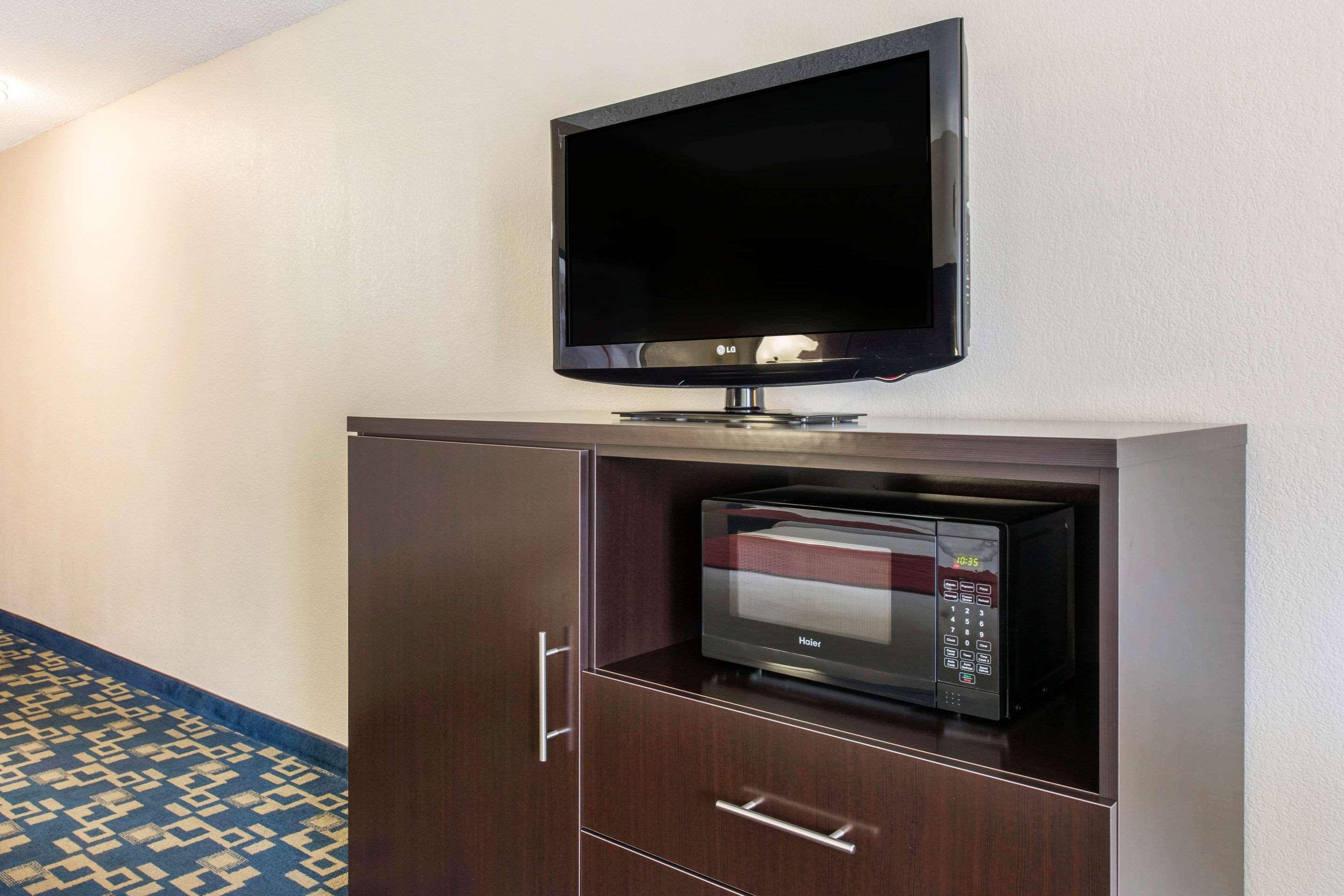 Comfort Inn & Suites Near Universal Orlando Resort-Convention Ctr מראה חיצוני תמונה