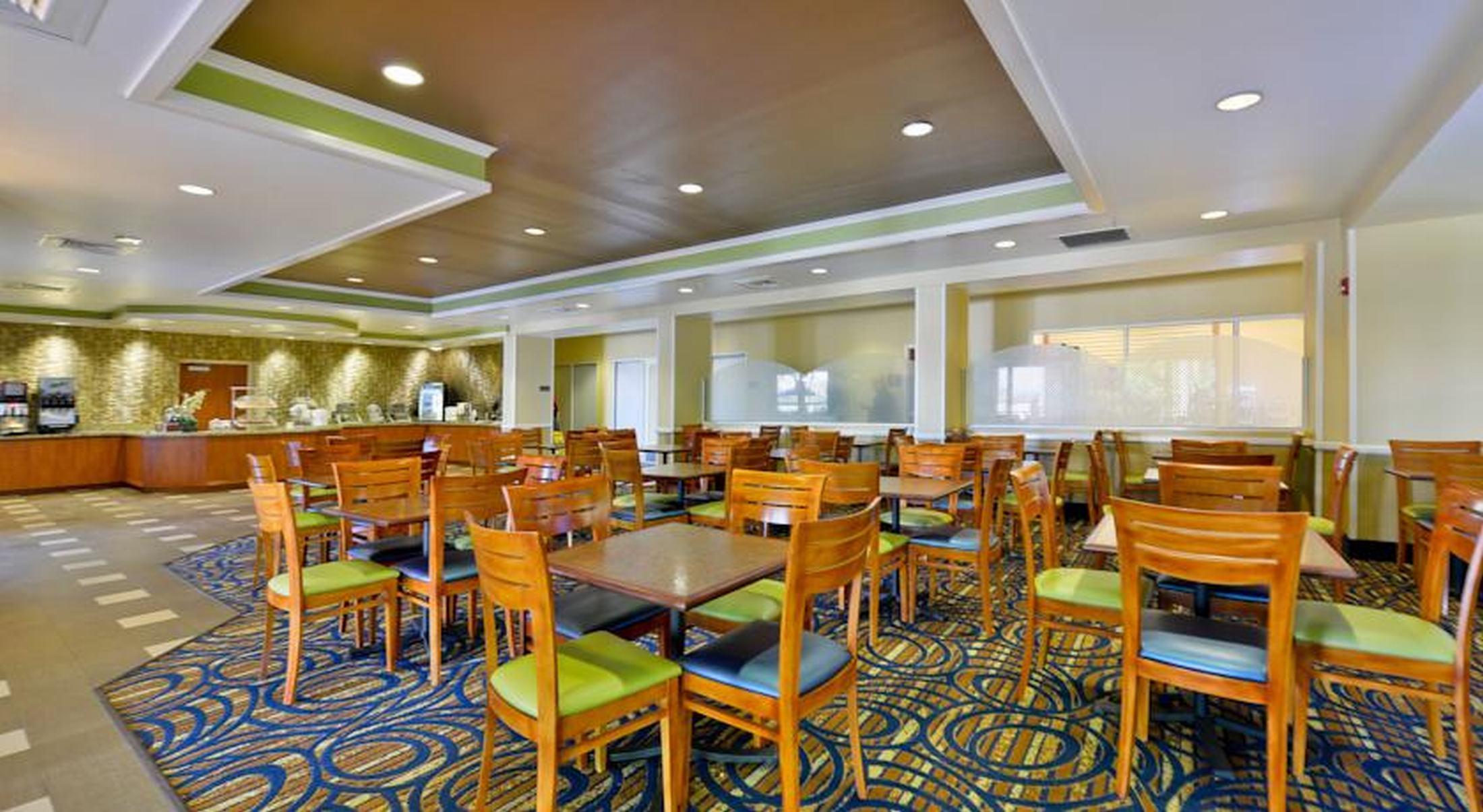 Comfort Inn & Suites Near Universal Orlando Resort-Convention Ctr מראה חיצוני תמונה